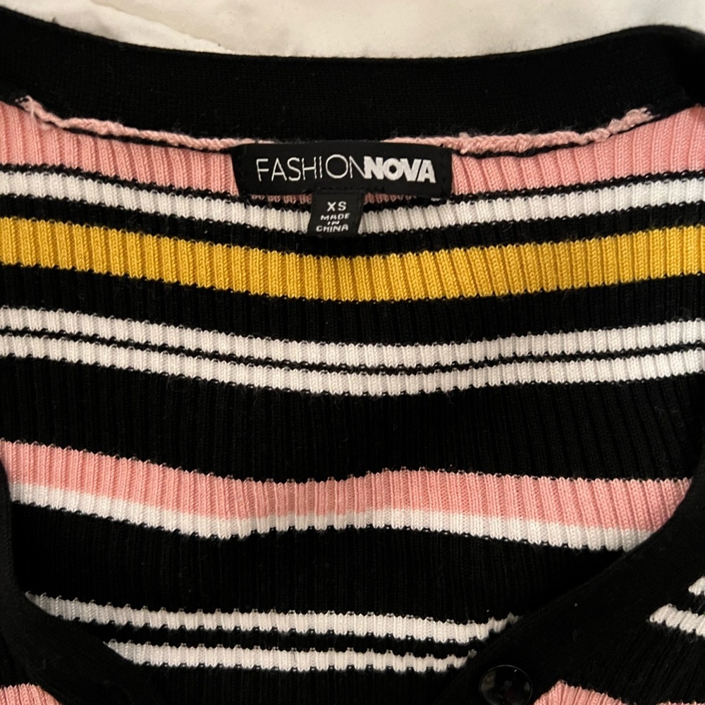 Fashion nova crop top - Picture 3 of 3